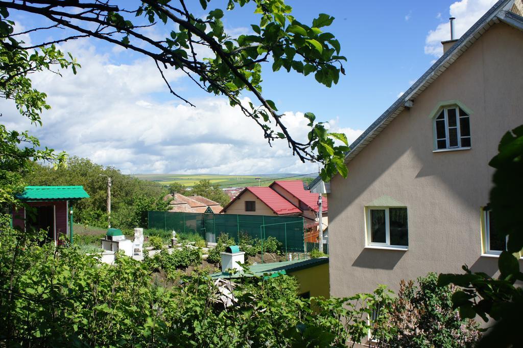 Отель Casa Bella Турда Экстерьер фото