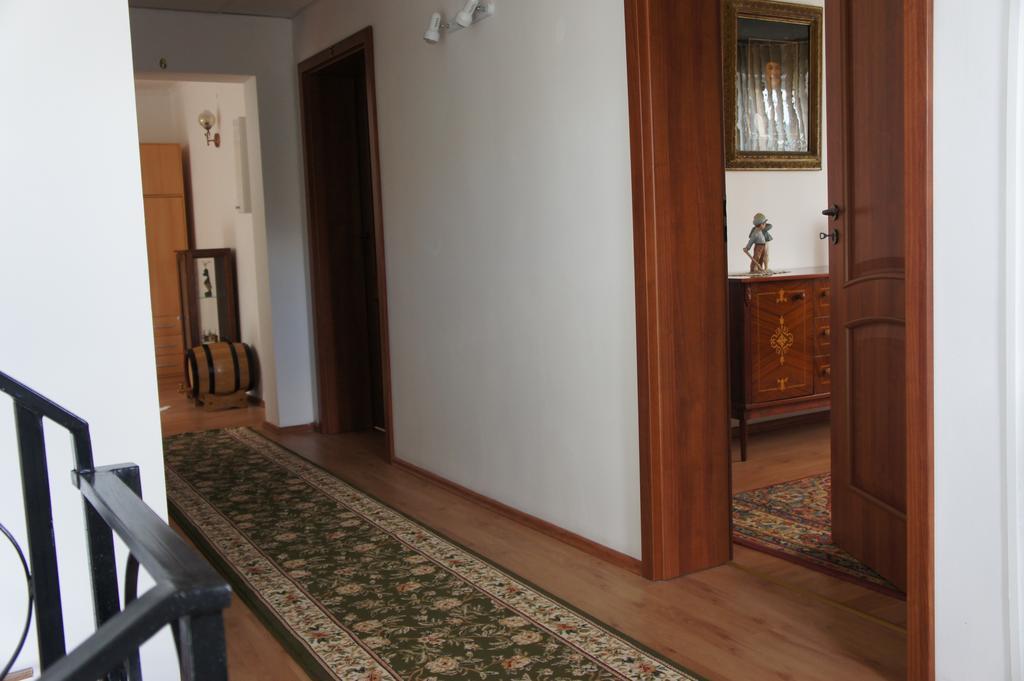 Отель Casa Bella Турда Экстерьер фото